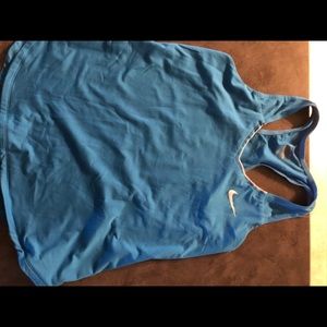 Nike women’s tennis shirt medium